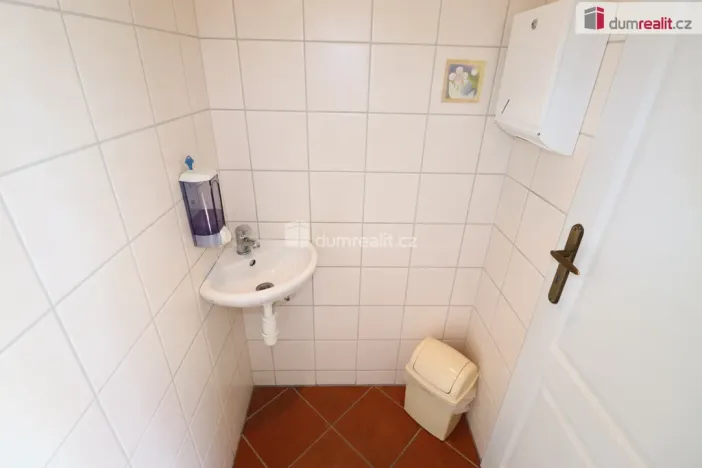 Pronájem obchodního prostoru, Karlovy Vary - Rybáře, Kosmonautů, 35 m2