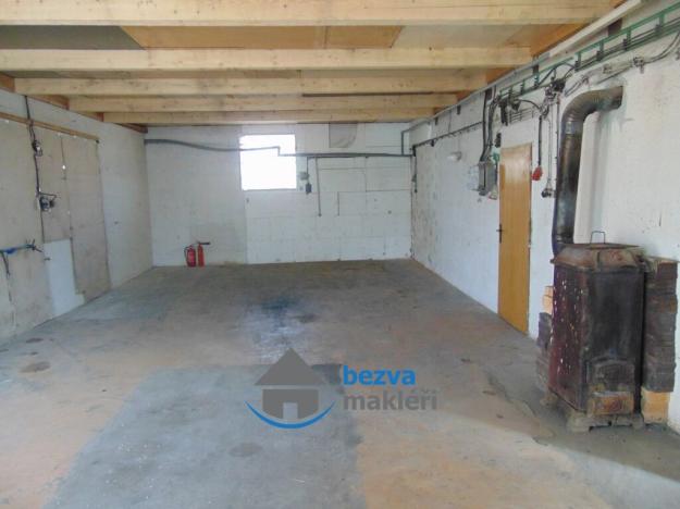 Pronájem výrobních prostor, Skuteč, Zvěřinova, 118 m2