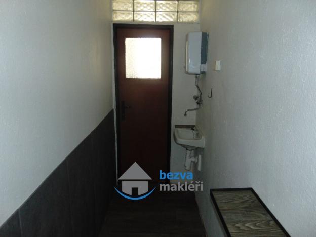 Pronájem výrobních prostor, Skuteč, Zvěřinova, 118 m2