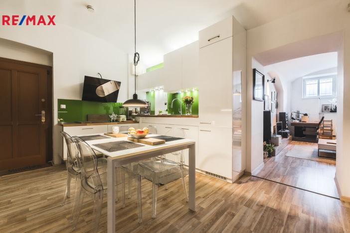 Prodej bytu 3+1, Praha - Vinohrady, U Havlíčkových sadů, 75 m2