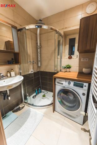 Prodej bytu 3+1, Praha - Vinohrady, U Havlíčkových sadů, 75 m2