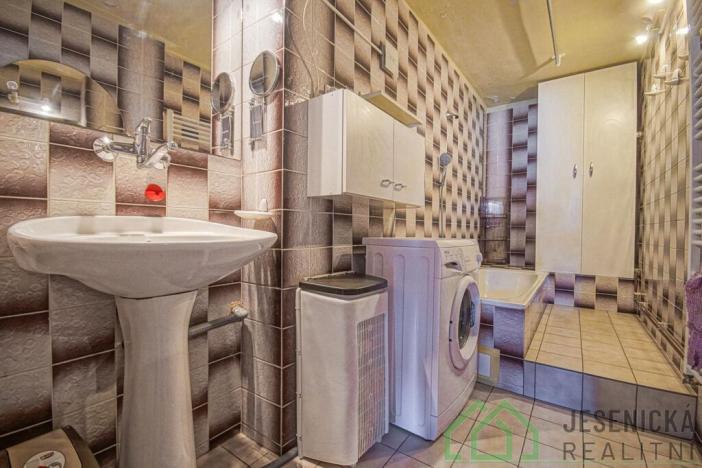 Prodej rodinného domu, Žulová, Hlavní, 119 m2