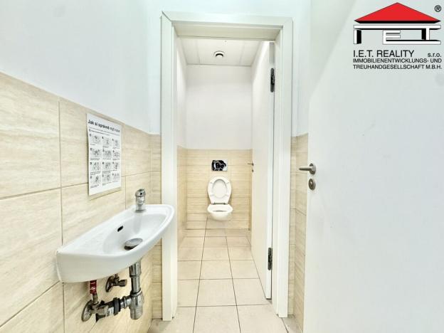 Pronájem obchodního prostoru, Brno - Brno-město, Nádražní, 111 m2