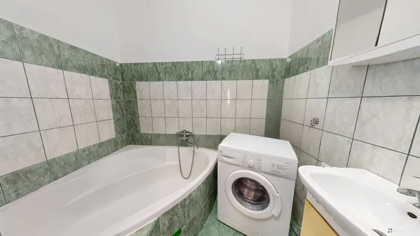 Prodej bytu 3+1, Brniště - Luhov, 79 m2