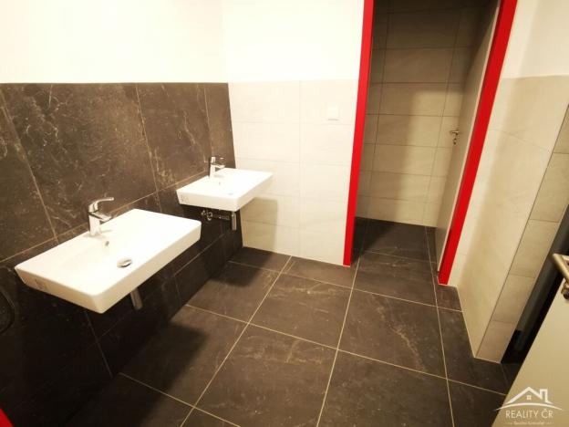 Pronájem skladu, Jihlava, Pávovská, 1094 m2