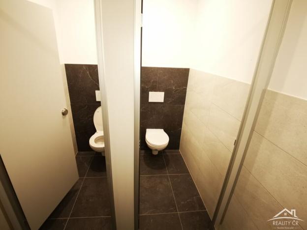 Pronájem skladu, Jihlava, Pávovská, 1094 m2