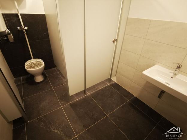 Pronájem skladu, Jihlava, Pávovská, 1094 m2