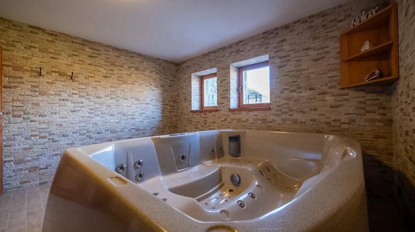 Prodej rodinného domu, Dolní Lomná, 1559 m2