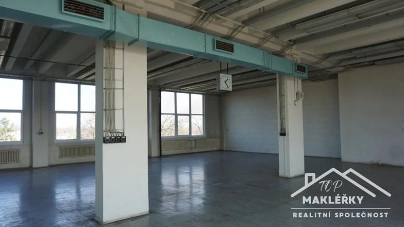 Pronájem skladu, Kolín, Havlíčkova, 1000 m2