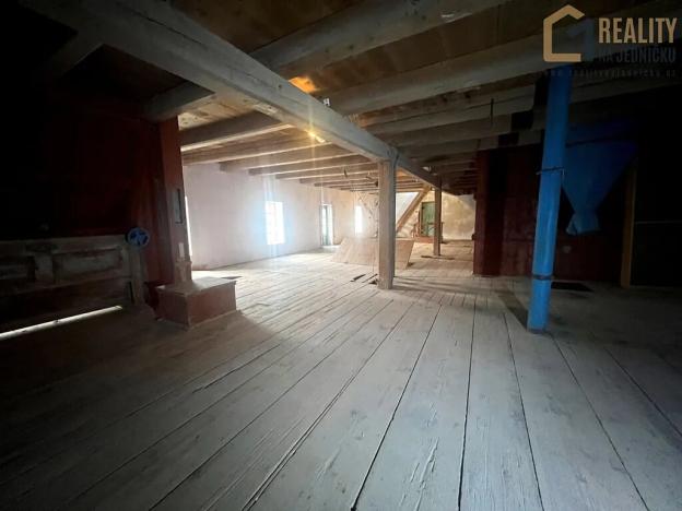 Prodej výrobních prostor, Česká Třebová, 896 m2