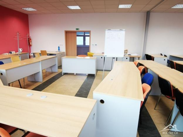 Pronájem kanceláře, Jihlava, Pávovská, 350 m2