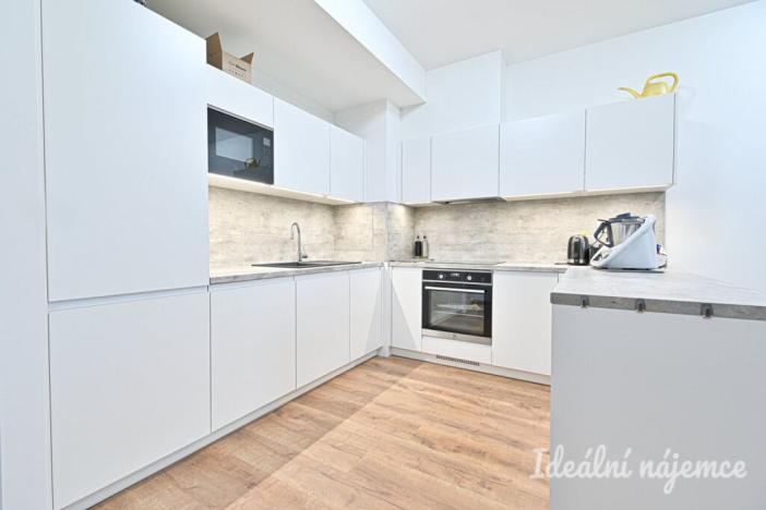 Pronájem bytu 2+kk, Slavkov u Brna, Slovanská, 81 m2