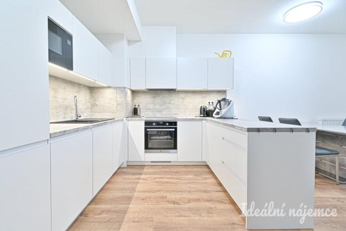 Pronájem bytu 2+kk, Slavkov u Brna, Slovanská, 81 m2