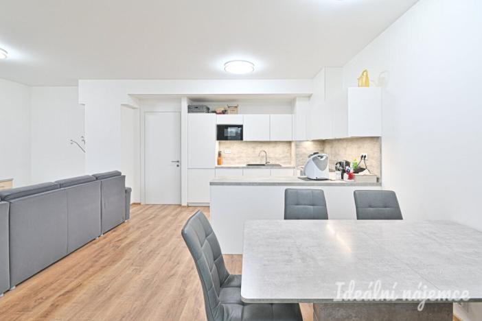 Pronájem bytu 2+kk, Slavkov u Brna, Slovanská, 81 m2