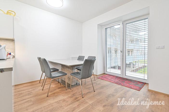 Pronájem bytu 2+kk, Slavkov u Brna, Slovanská, 81 m2