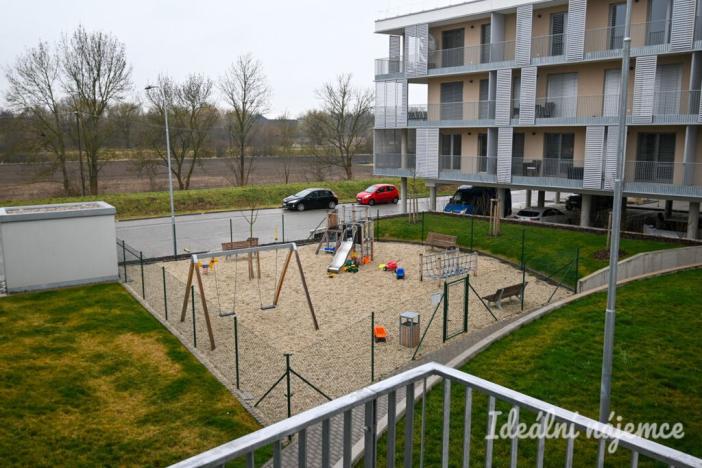 Pronájem bytu 2+kk, Slavkov u Brna, Slovanská, 81 m2