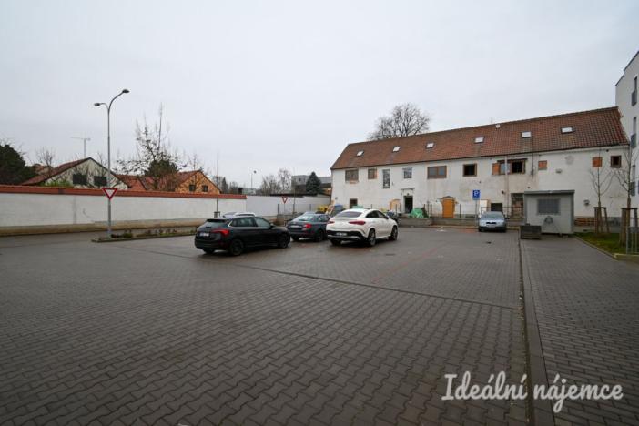 Pronájem bytu 2+kk, Slavkov u Brna, Slovanská, 81 m2