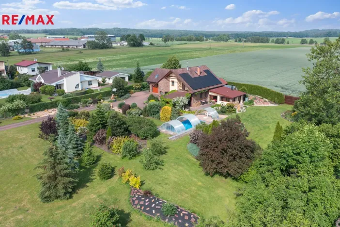 Prodej rodinného domu, Býšť, 4478 m2