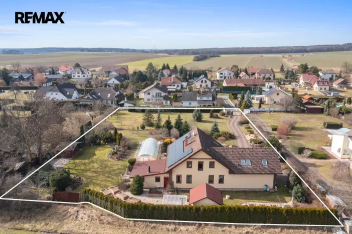 Prodej rodinného domu, Býšť, 4478 m2