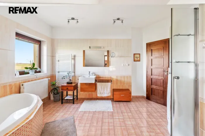 Prodej rodinného domu, Býšť, 4478 m2