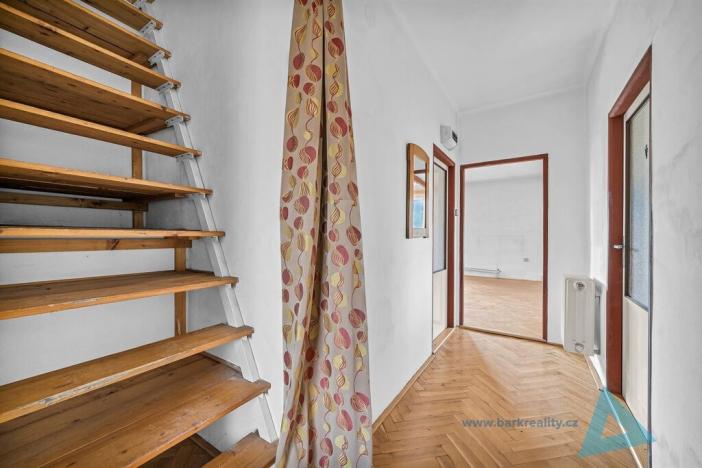 Prodej rodinného domu, Nová Paka, Polská, 350 m2