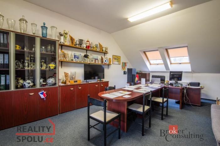 Prodej ubytování, Rosice, Sportovní, 2358 m2