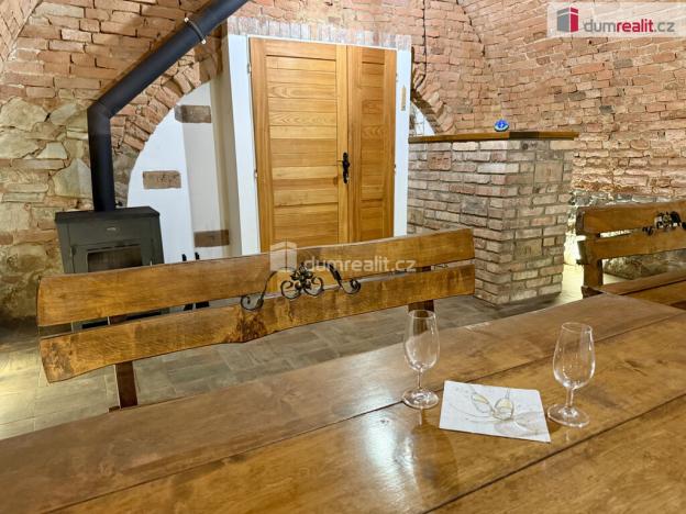 Prodej garáže, Domanín, 150 m2