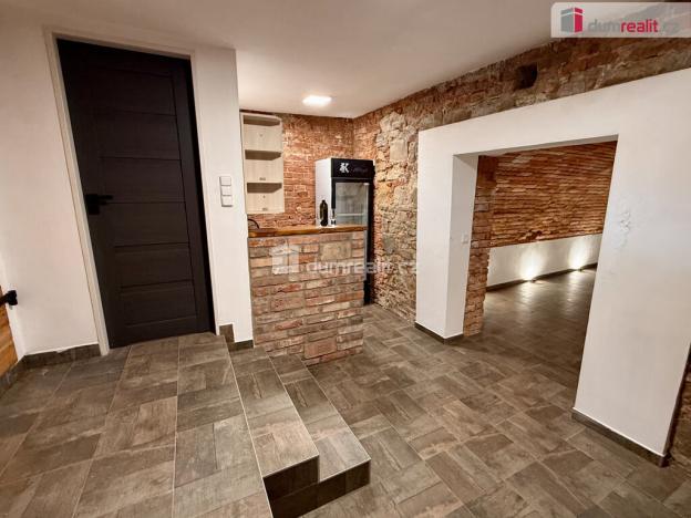 Prodej garáže, Domanín, 150 m2