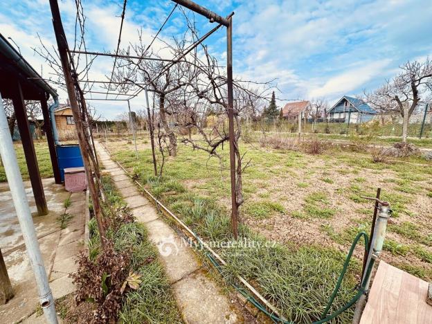 Prodej zahrady, Znojmo, 561 m2