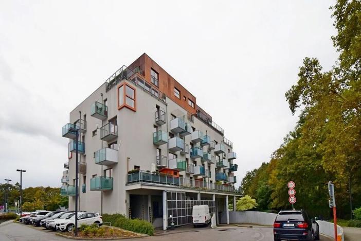 Pronájem garážového stání, Praha - Vršovice, Vršovická, 15 m2