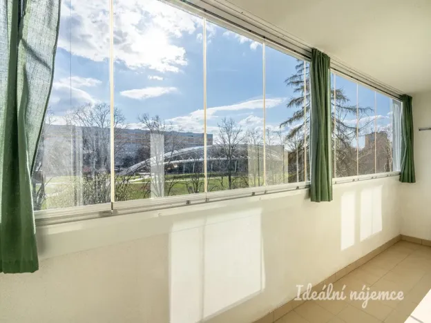 Pronájem bytu 2+kk, Praha - Střížkov, Jablonecká, 43 m2