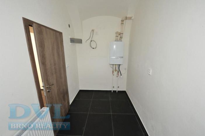Pronájem obchodního prostoru, Brno, Hybešova, 90 m2