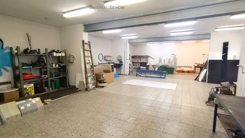 Pronájem výrobních prostor, České Budějovice - České Budějovice 2, České Vrbné, 550 m2