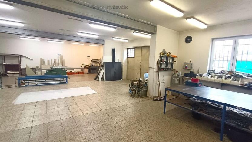 Pronájem výrobních prostor, České Budějovice - České Budějovice 2, České Vrbné, 550 m2