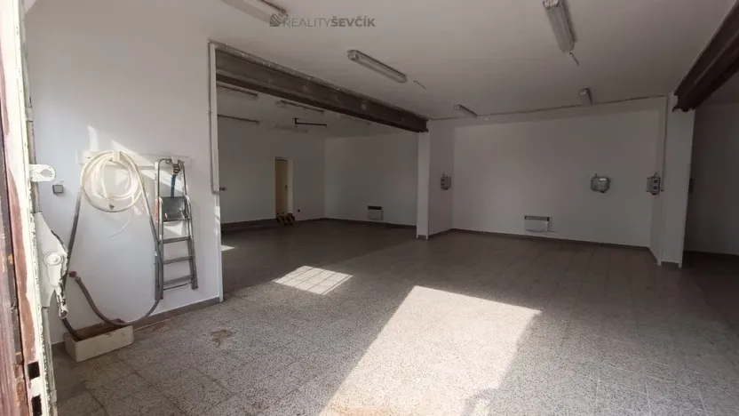 Pronájem výrobních prostor, České Budějovice - České Budějovice 2, České Vrbné, 550 m2