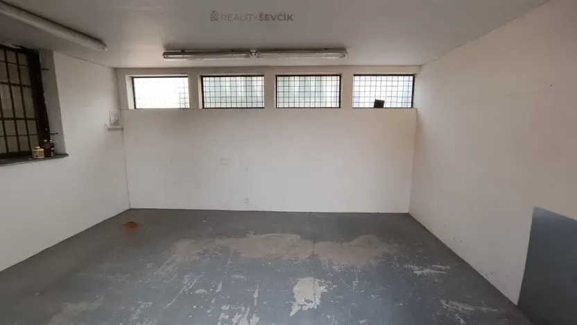Pronájem výrobních prostor, České Budějovice - České Budějovice 2, České Vrbné, 550 m2