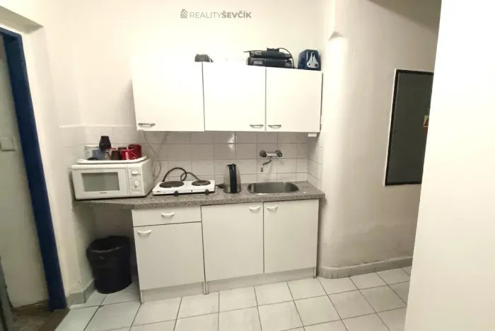 Pronájem výrobních prostor, České Budějovice - České Budějovice 2, České Vrbné, 550 m2