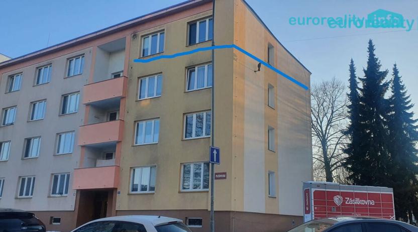 Prodej bytu 4+1, Karlovy Vary, Plešivecká, 77 m2