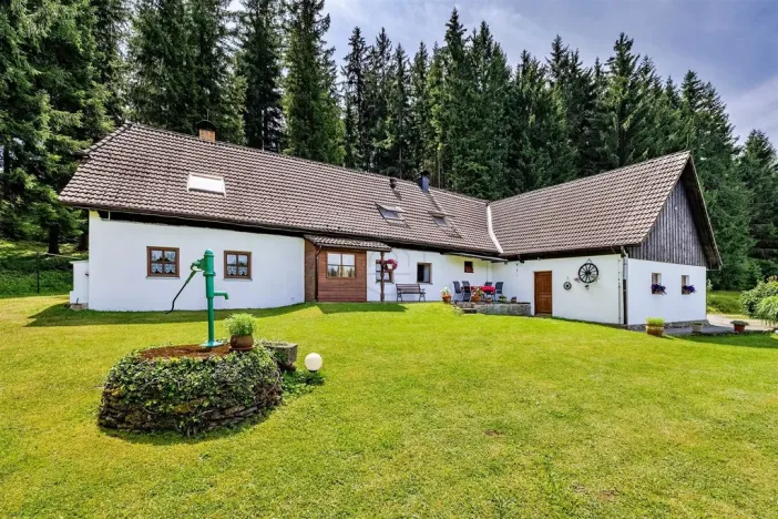 Prodej rodinného domu, Frymburk, č.ev., 294 m2