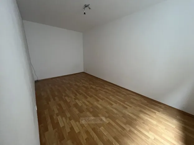 Pronájem bytu 2+1, Trhové Sviny, Nové město, 71 m2