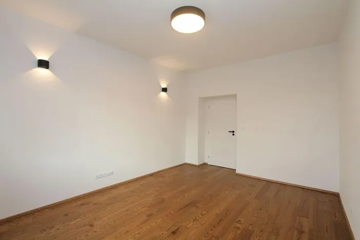 Pronájem bytu 3+kk, Pardubice - Zelené Předměstí, Sladkovského, 77 m2