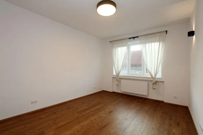 Pronájem bytu 3+kk, Pardubice - Zelené Předměstí, Sladkovského, 77 m2