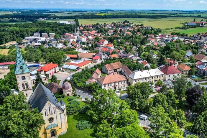 Prodej rodinného domu, Zásmuky, Komenského nám., 600 m2