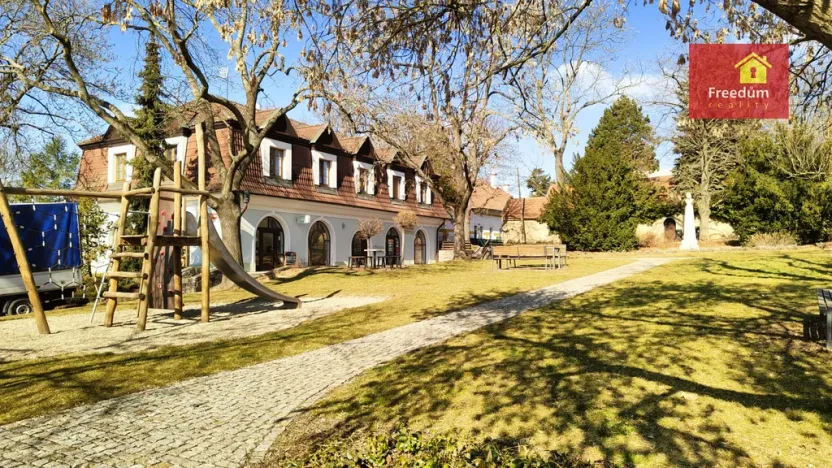 Prodej činžovního domu, Zdiby, Náměstí M. J. Husa, 415 m2