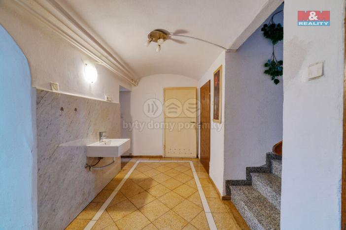 Prodej rodinného domu, Podhradí, 370 m2