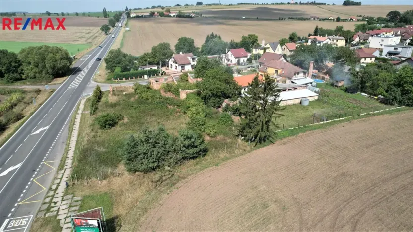Prodej komerčního pozemku, Všestary - Rozběřice, 1985 m2