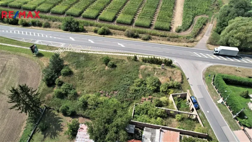 Prodej komerčního pozemku, Všestary - Rozběřice, 1985 m2