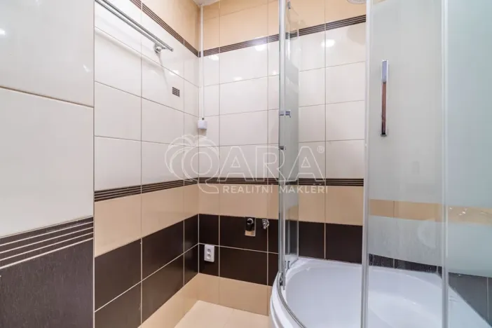 Pronájem bytu 2+kk, Kralupy nad Vltavou - Lobeček, nám. Mládežníků, 38 m2