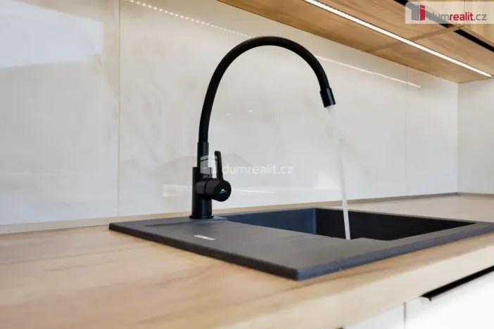 Pronájem bytu 2+1, Ústí nad Labem - Severní Terasa, Jizerská, 63 m2