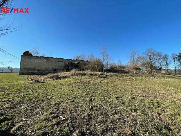 Prodej komerční nemovitosti, Vražné, 2764 m2